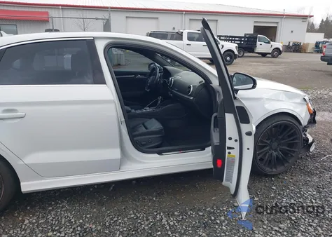 2015 Audi S3 2.0T Premium Plus z USA, uszkodzony, nr VIN WAUFFGFF1F1109967